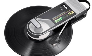 铁三角联手Wind and Sea，限量版复古黑胶唱机来袭！