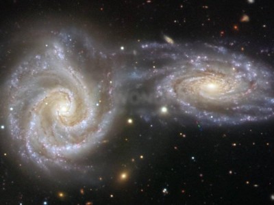 宇宙深处的“伤痕”星系：NGC 3640的吞噬历史与邻居的逃脱之谜