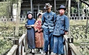 53岁画家杨彦跨国娶妻，老来得子后为何选择剃度出家？