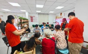 指尖花开，温情献礼，沉浸式DIY让母爱触手可及