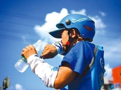 外賣騎手接連倒下，超長工時與保障缺失何時止？