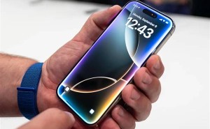 苹果iPhone 16 Pro大幅降价，销量未达预期背后的较量