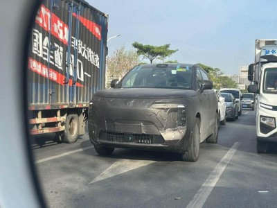 腾势全新N8谍照曝光，前脸大变样，这是要成小版N9了？