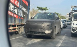 腾势全新N8谍照曝光，前脸大变样，这是要成小版N9了？