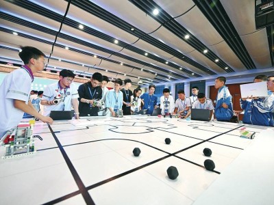 机器人大赛：山西青少年科技战场上的智慧碰撞与乐趣探索