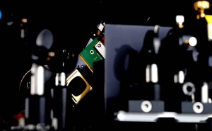 西部数据携手Cerabyte，陶瓷存储技术能否开创5000年数据保存新时代？