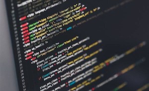 阿里通义灵码助力蔚来，智能座舱AI代码生成超三成