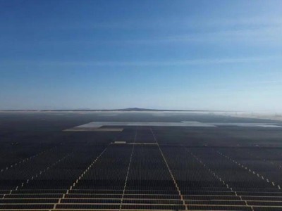 中國能建助力！中東最大光伏電站2.6GW全容量并網(wǎng)發(fā)電