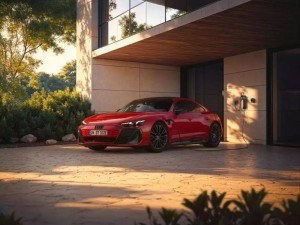 奥迪e-tron GT新成员quattro亮相，续航622km加速4秒内