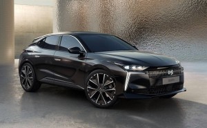 DS 4大改款来袭，纯电版N°4续航450km，法系高端再升级！