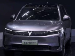 岚图FREE+内饰曝光，鸿蒙座舱5加持，中大型新能源SUV即将开启预订