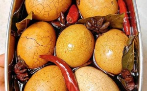 家常美食大放送！五道简单易做的菜肴，满足全家人的味蕾