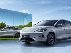 比亚迪e7纯电轿车上市，续航520km限时优惠，起步价仅9.88万起！