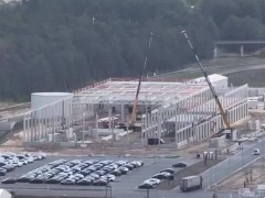 特斯拉柏林工厂启用无监督FSD技术，新车实现自主运输