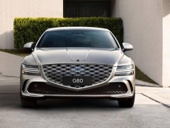 2026款捷尼赛思G80燃油轿车登场，价格31.8万起，配置升级亮点多