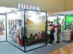 富士胶片P&E展演绎“胶卷情书”，复古浪潮唤醒影像记忆