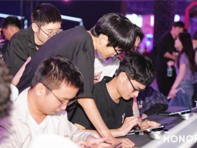 荣耀平板GT燃爆上海游戏嘉年华，共鉴ACL总决赛荣耀时刻！