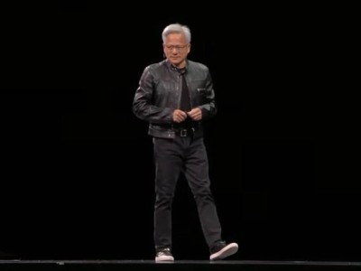 黄仁勋台北电脑展激情演讲：中文问好父母现身，揭秘AI工厂未来