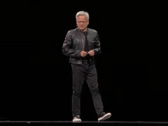黃仁勛臺(tái)北電腦展激情演講：中文問好父母現(xiàn)身，揭秘AI工廠未來