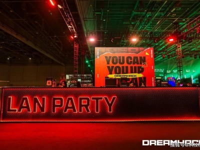 八位堂携天刃星街机控制器亮相2025 DreamHack，电竞盛宴燃爆上海