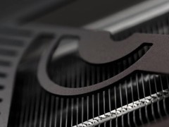 华硕与猫头鹰三度联手，RTX 5080 Noctua Edition 三风扇显卡震撼登场