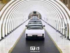 理想MEGA Home家庭版汽车下线，5月23日起全国交付，豪华配置引期待！