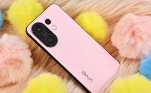 vivo S30 Pro mini图赏：甜酷碰撞，小巧直屏展现不凡颜值与手感！