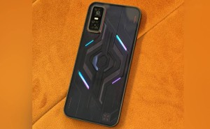 传音Infinix GT 30 Pro真机照出炉：搭载天玑8350 Ultimate，游戏性能如何？
