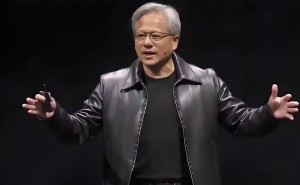 黄仁勋：限制中国AI发展对美国无益，英伟达深耕中国市场