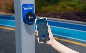 支付宝“碰一下”签到进高校，百所学校率先体验智能化新便捷！