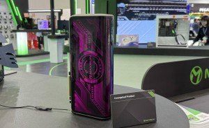 铭瑄COMPUTEX 2025展出：高端水冷显卡概念品亮相，造型圆润炫彩夺目