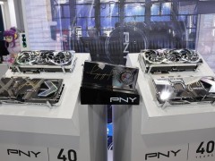 PNY Iron Core RTX 50系列显卡亮相：镜面设计，黄仁勋亲笔签名