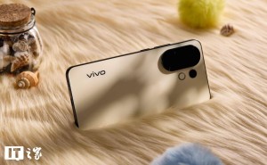 vivo S30系列新机曝光：轻薄果味直屏，多彩配色让人眼前一亮