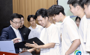 余承东回清华，揭秘鸿蒙操作系统：一套系统，统一生态，共创未来