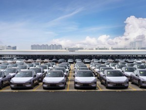 小鹏MONA M03 Max全国发运，顶配版售价15.58万起，新增多项智能配置