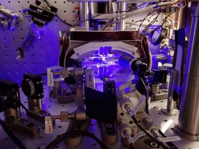 超冷原子领域新突破：科学家首次实现“超纠缠”量子态