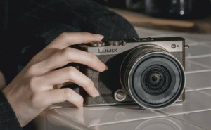 松下LUMIX S9相机新色“钛金色”亮相，三涂层技术打造非凡质感