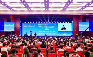 深信服AI创新方案亮相石油石化信息技术大会，助力行业数智化转型