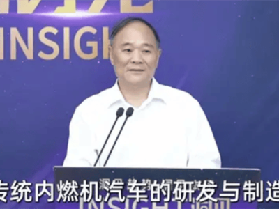 李书福：吉利坚守双轨战略，内燃机研发与技术引领并重