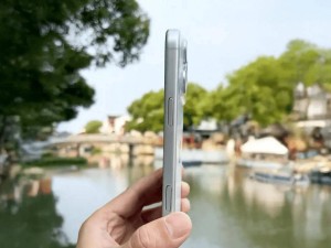 iPhone 17 Pro Max机模亮相，厚度重量均超上代，设计有何新亮点？