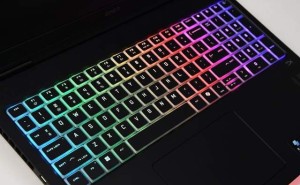 OMEN暗影精灵MAX：高端游戏本的性价比之选，性能与价格双赢？