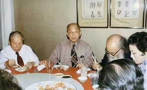 张学良赠张大千《红梅图》：争购往事后的深情厚谊