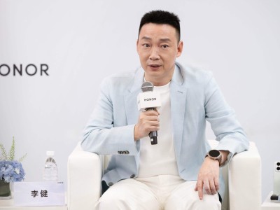 荣耀CEO李健：销量遇困后，新管理团队如何力挽狂澜？