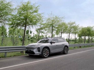 蔚来NWM模型上线，首推量产“紧急自主靠边停车”功能
