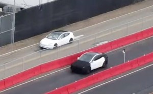 加州特斯拉工厂曝光疑似平价版Model Y原型车