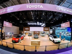 丰田TOYOTA bZ系列新动向：中国首席工程师打造铂智7，鸿蒙座舱明年见！