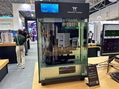 曜越IX700单相液冷系统亮相COMPUTEX，外置冷排散热引关注