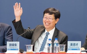 鸿海科技换届：刘扬伟连任董事长，蒋尚义加盟董事会，业绩五年大增