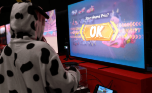 英伟达CEO揭秘：任天堂Switch 2搭载AI处理器，游戏体验再升级！