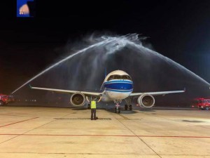 C919国产大飞机首秀支线机场，开启商业运营新篇章！